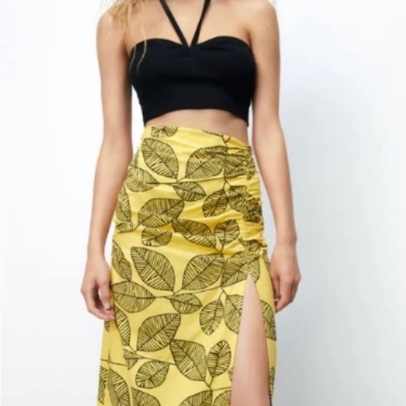 Zara skirt only - Picture 2 of 4